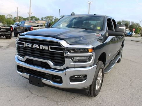 Used 2026 RAM 2500 Big Horn AWD/4WD image 3