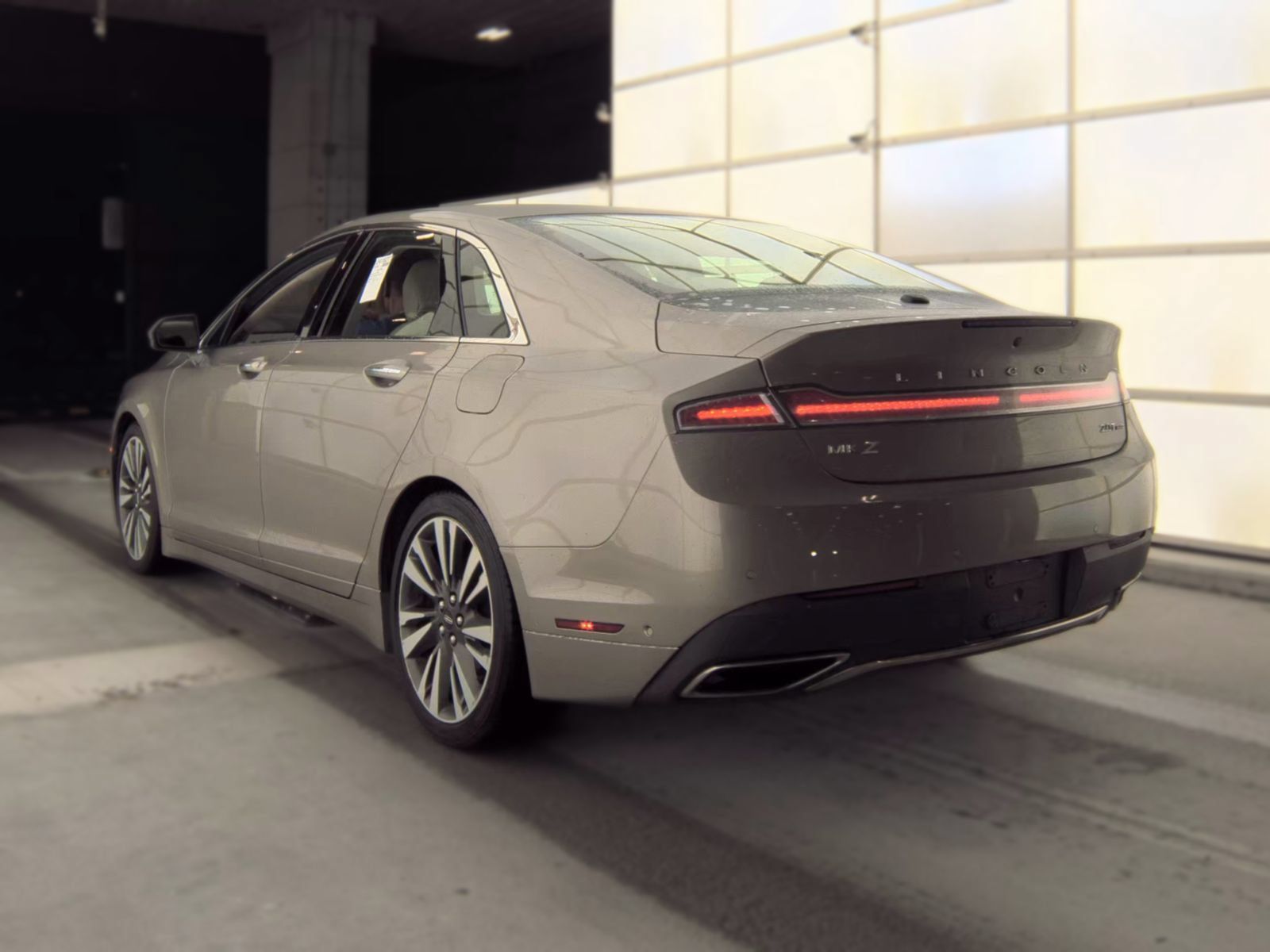 Used 2020 Lincoln MKZ Reserve w/ Elements Package AWD/4WD image 3