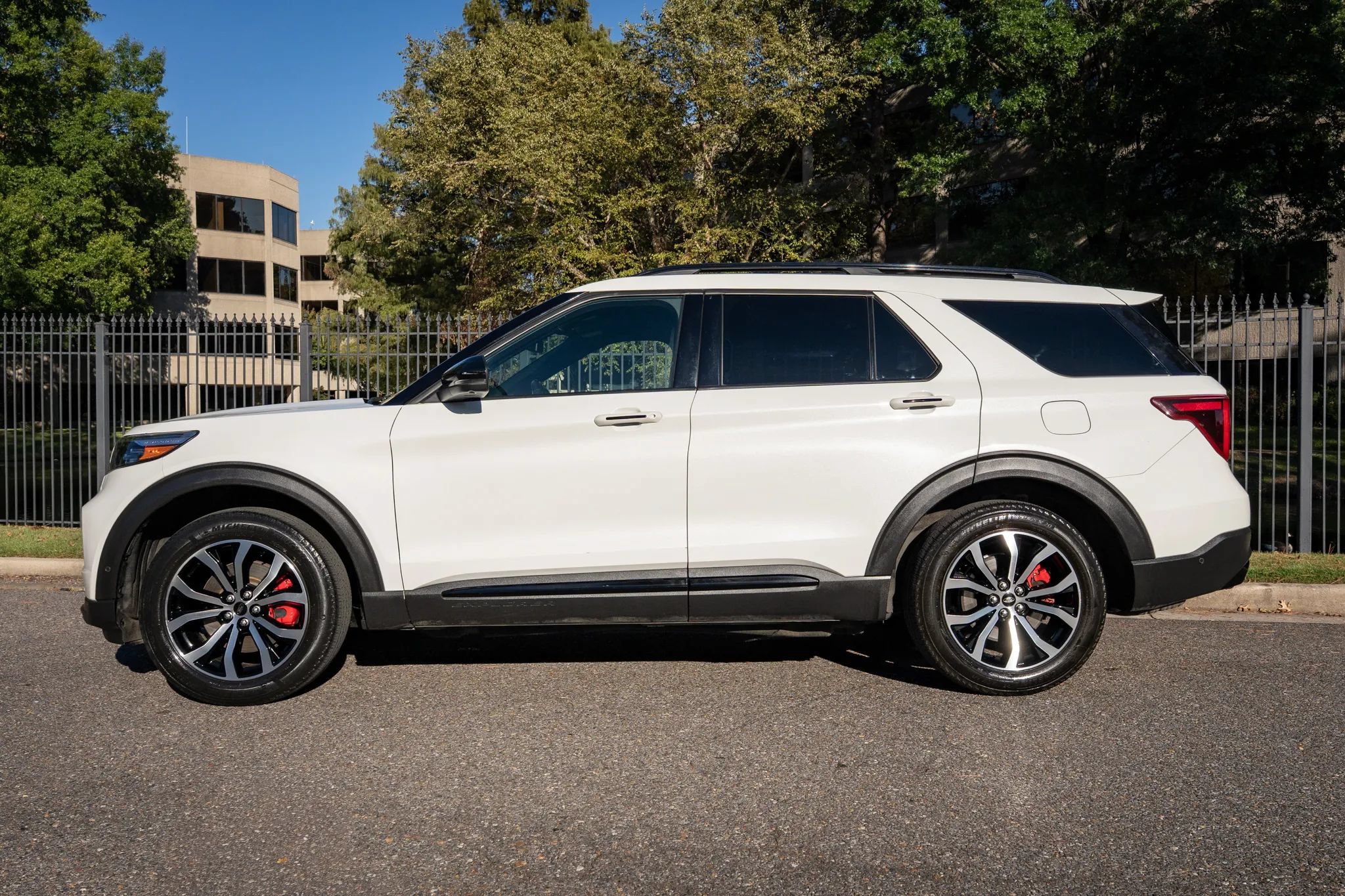 Used 2020 Ford Explorer ST w/ ST Street Pack AWD/4WD image 9