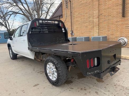Used 2023 Chevrolet Silverado 2500 LT AWD/4WD image 16