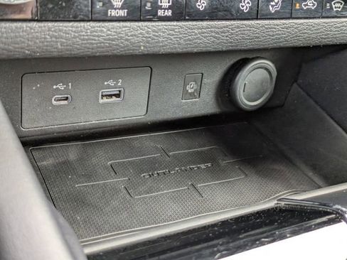 Used 2024 Mitsubishi Outlander SE image 25