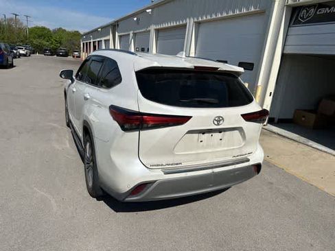 Used 2020 Toyota Highlander Platinum image 19