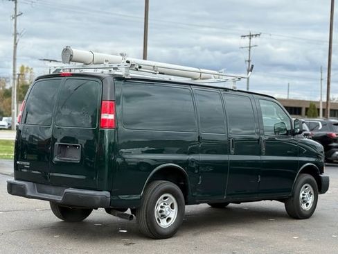 Used 2016 Chevrolet Express 2500 image 29