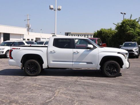 Used 2025 Toyota Tundra Platinum w/ TRD Off-Road Package AWD/4WD image 5