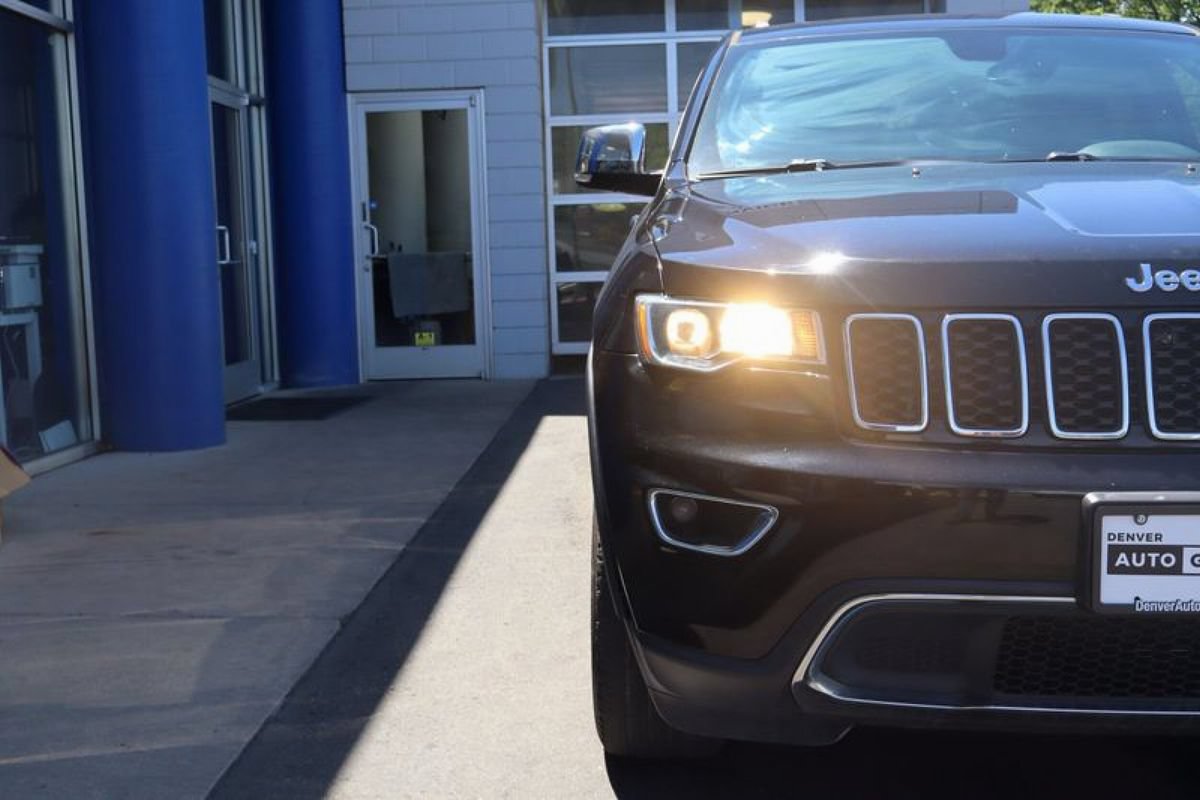 Used 2019 Jeep Grand Cherokee Limited AWD/4WD image 26