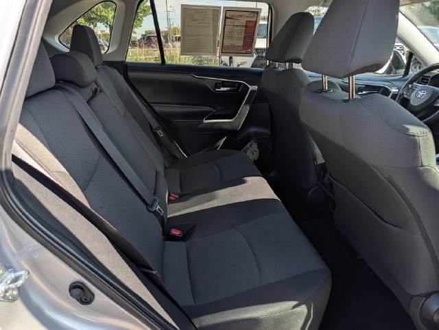 Used 2024 Toyota RAV4 XLE FWD image 29