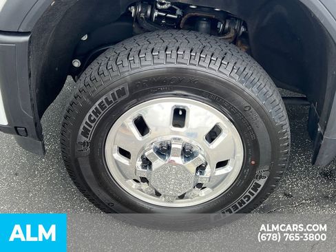 Used 2024 GMC Sierra 3500 Denali image 15