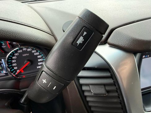 Used 2019 Chevrolet Suburban LT AWD/4WD image 30