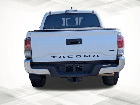 Used 2021 Toyota Tacoma TRD Off-Road image 5