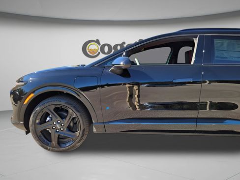 New 2026 Chevrolet Equinox EV RS image 8