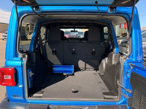 Used 2022 Jeep Wrangler Unlimited Sahara w/ LED Lighting Group image 10