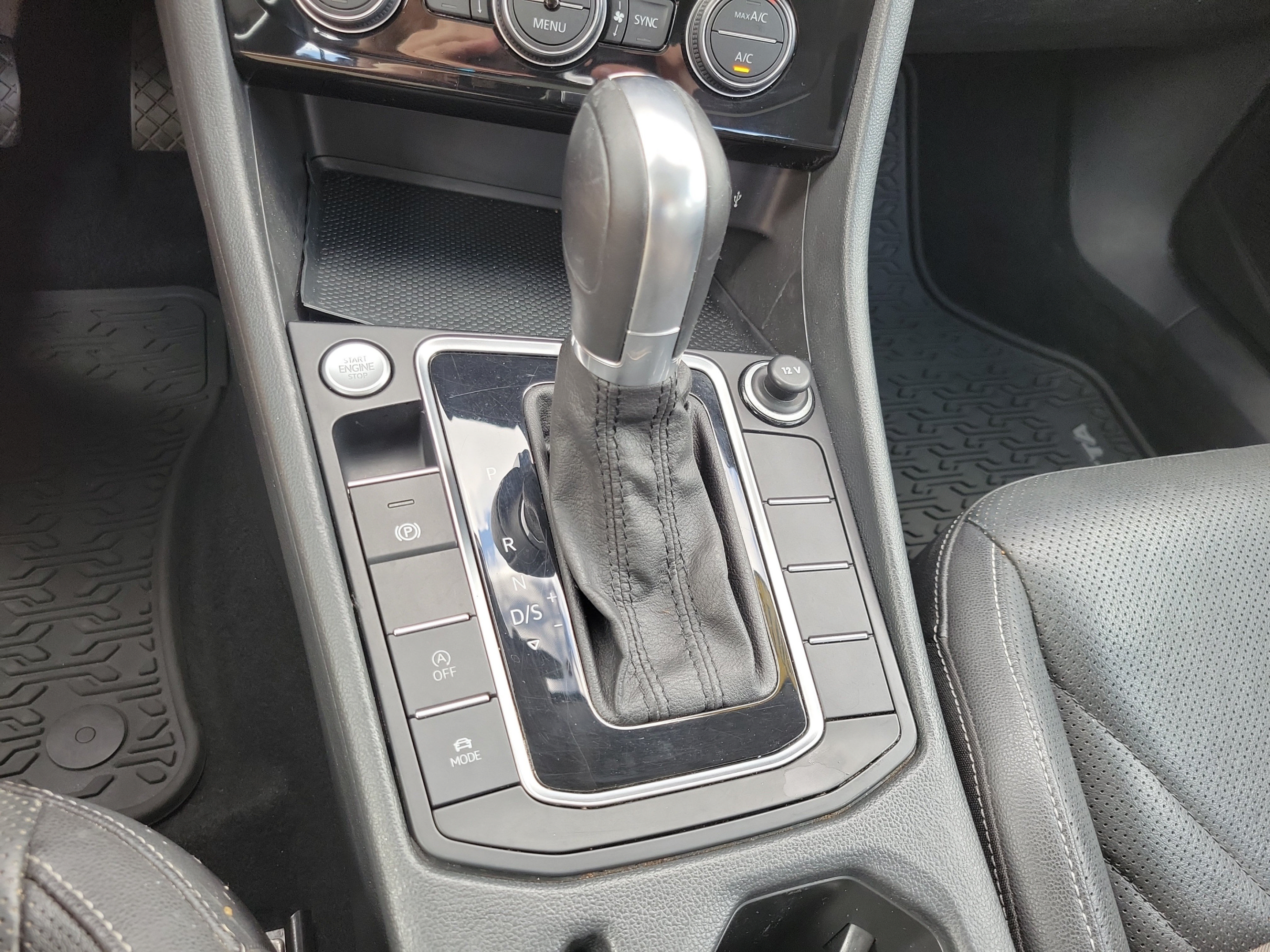 Used 2019 Volkswagen Jetta SEL Premium FWD image 30