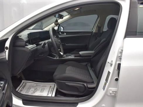 Used 2025 Kia K5 LXS image 14