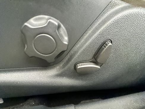 Used 2018 Ford EcoSport Titanium w/ Titanium Cold Weather Package image 33