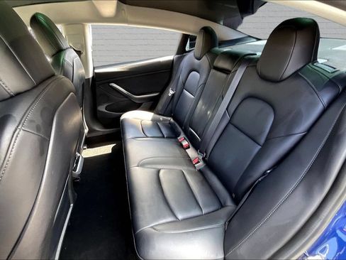 Used 2022 Tesla Model 3 Long Range AWD/4WD image 19