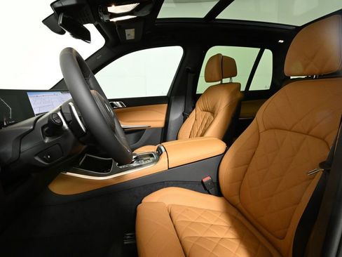 New 2026 BMW X5 xDrive40i w/ M Sport Package image 25