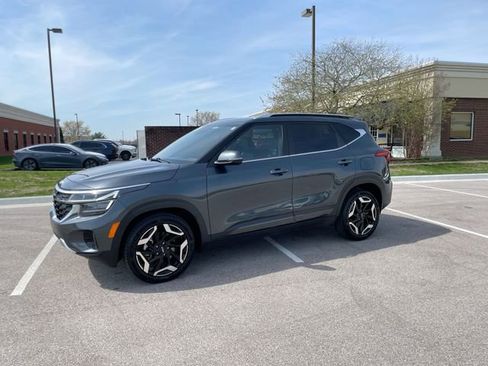 Used 2024 Kia Seltos SX image 2