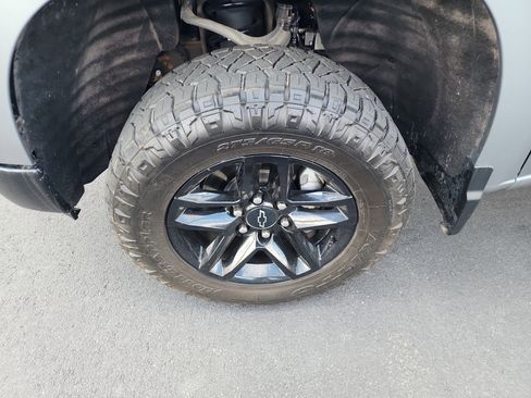 Certified 2024 Chevrolet Silverado 1500 LT Trail Boss w/ Convenience Package II AWD/4WD image 37