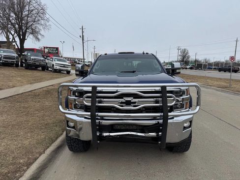 Used 2015 Chevrolet Silverado 2500 LTZ w/ LTZ Plus Package image 8