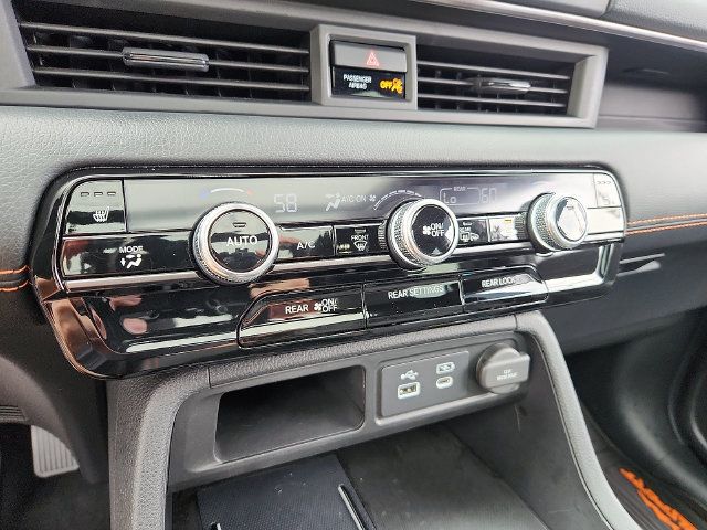 Used 2025 Honda Pilot TrailSport image 17