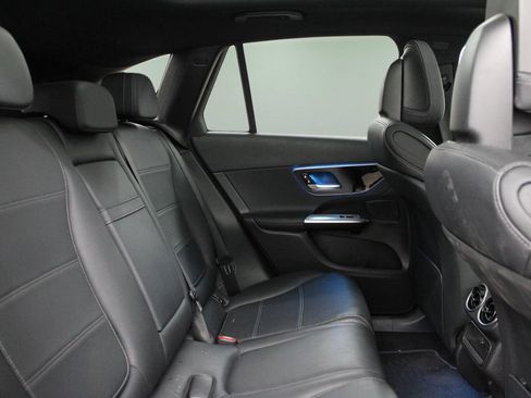 Used 2025 Mercedes-Benz GLC 300 image 27
