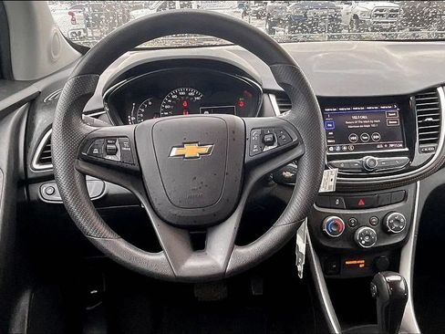 Used 2022 Chevrolet Trax LS w/ Tint and Cruise Package FWD image 8