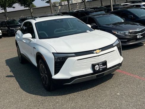 Used 2024 Chevrolet Blazer EV LT AWD/4WD image 7