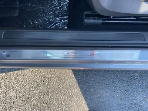 New 2025 Volkswagen Taos SEL image 28