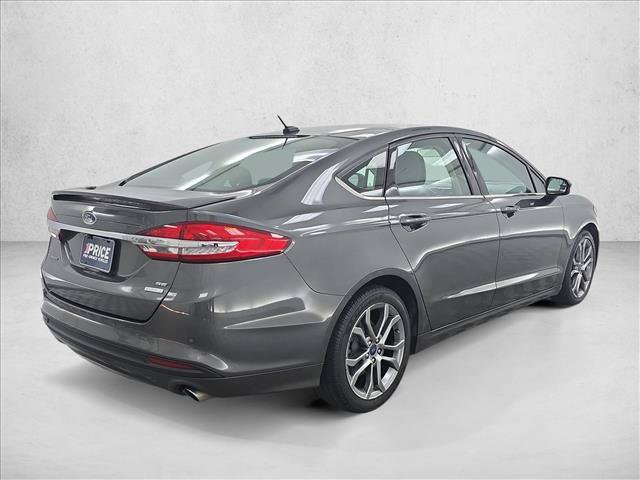 Used 2017 Ford Fusion SE w/ Equipment Group 201A FWD image 5