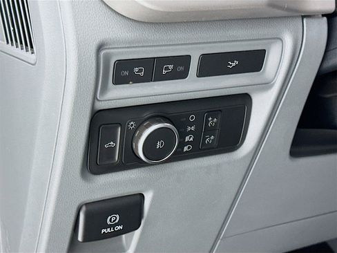 Used 2022 Ford F150 XLT w/ Equipment Group 302A High image 11