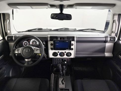 Used 2013 Toyota FJ Cruiser 4WD image 41