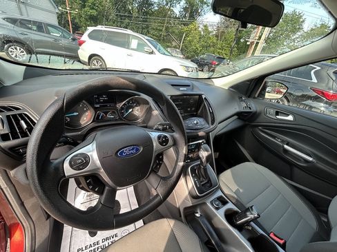 Used 2014 Ford Escape SE w/ Equipment Group 201A FWD image 5