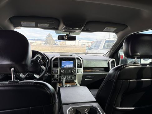 Used 2018 Ford F150 Lariat w/ Equipment Group 501A Mid AWD/4WD image 10