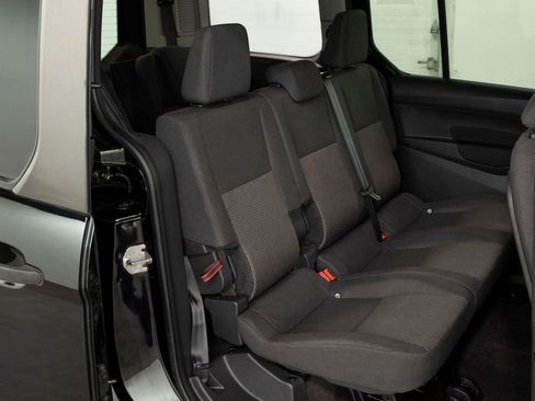 Used 2018 Ford Transit Connect XL image 17