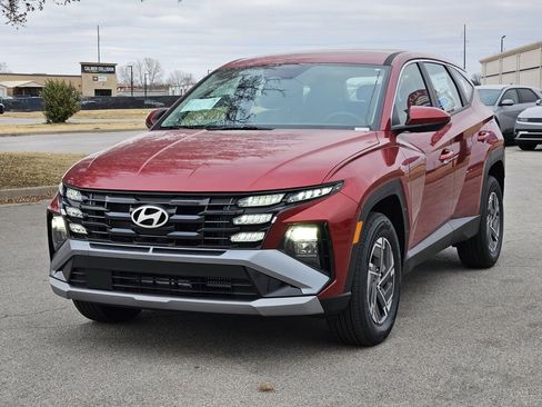 New 2026 Hyundai Tucson Blue SE image 3