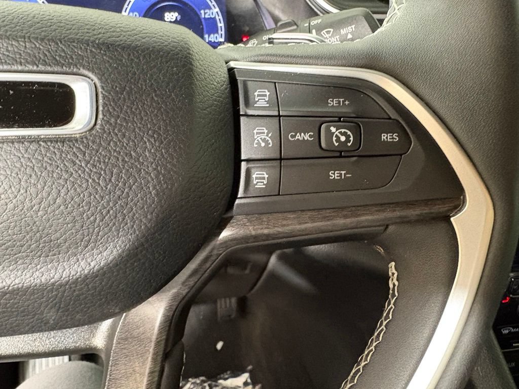 Used 2024 Jeep Grand Cherokee L Limited RWD image 26