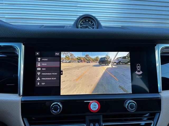 Certified 2026 Porsche Macan AWD/4WD image 20