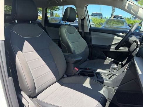 Certified 2023 Volkswagen Taos SE AWD/4WD image 13