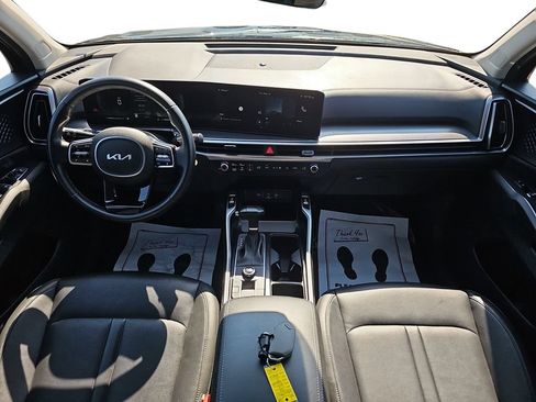 Used 2024 Kia Sorento S FWD image 12