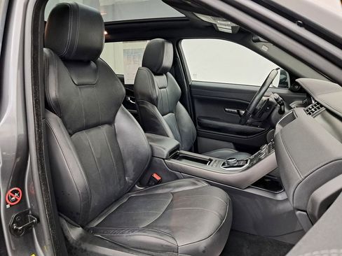Used 2019 Land Rover Range Rover Evoque image 32