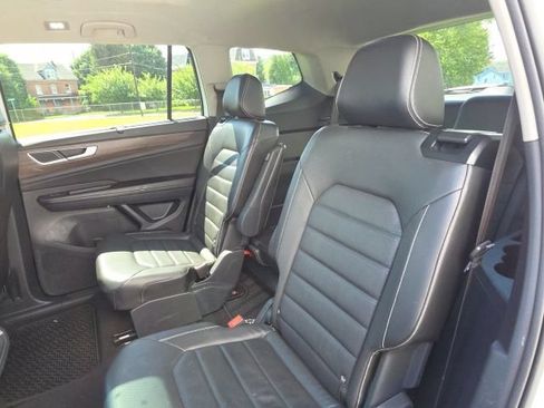 Used 2024 Volkswagen Atlas SEL AWD/4WD image 10