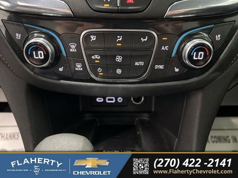 Used 2023 Chevrolet Equinox Premier image 30