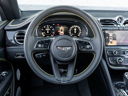 Certified 2026 Bentley Bentayga Speed AWD/4WD image 32