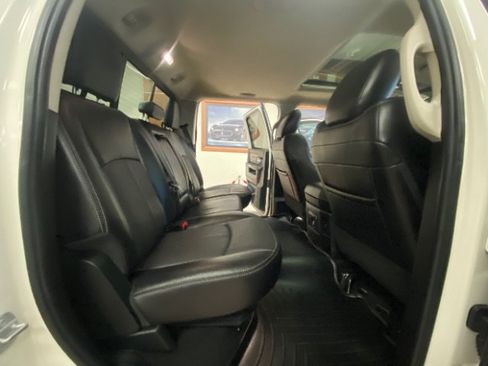 Used 2018 RAM 2500 Laramie w/ Convenience Group AWD/4WD image 15