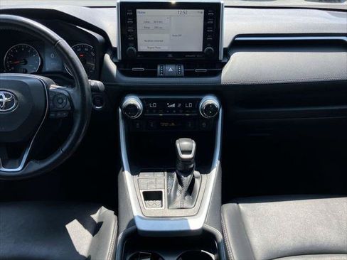 Certified 2021 Toyota RAV4 XLE Premium AWD/4WD image 17