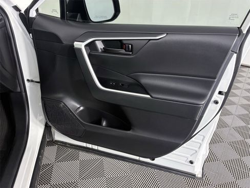 Used 2023 Toyota RAV4 LE image 32