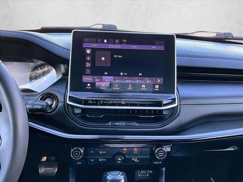 Used 2022 Jeep Compass Altitude image 8