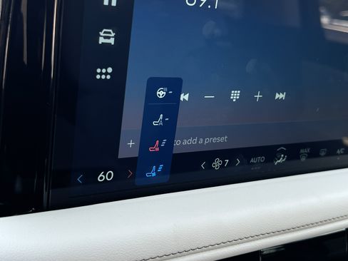 New 2025 Lincoln Aviator Reserve w/ Luxury Package image 21