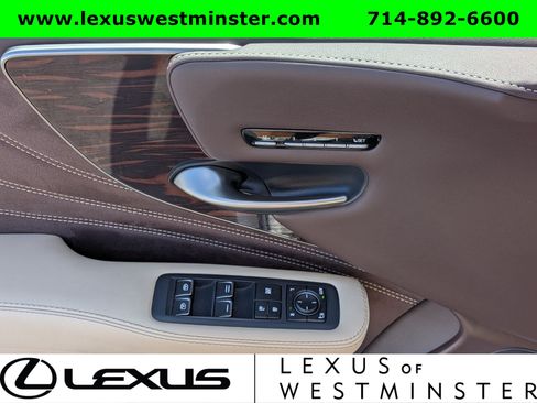 Used 2018 Lexus LS 500 w/ Luxury Package RWD image 17