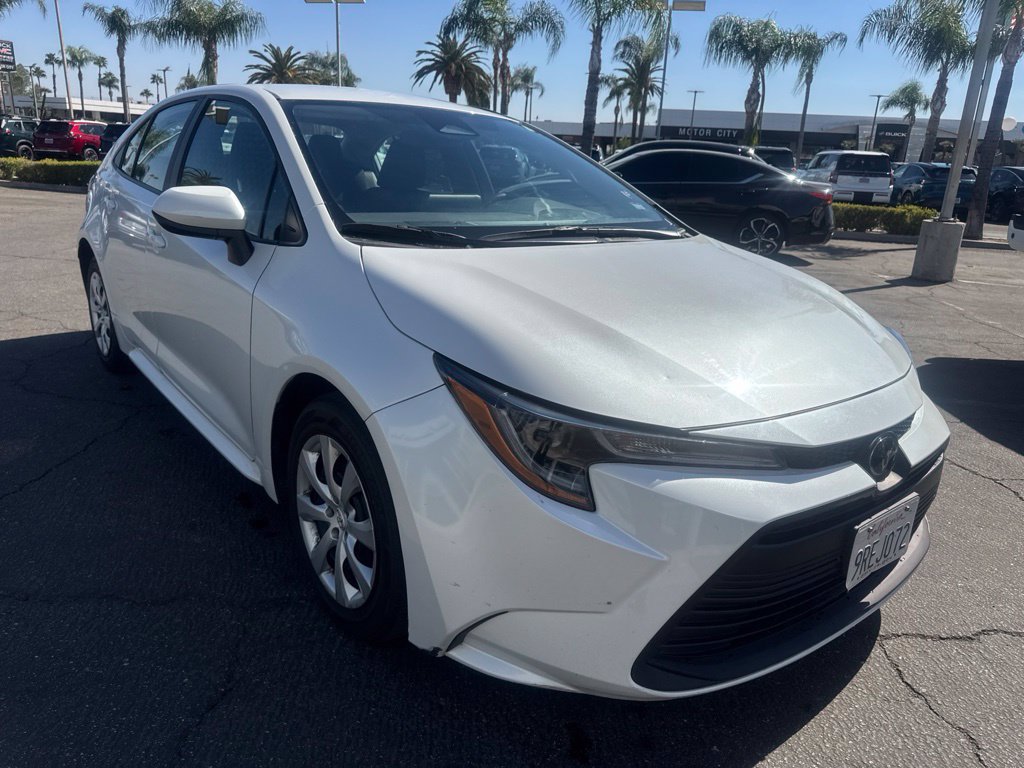 Used 2025 Toyota Corolla LE FWD image 5